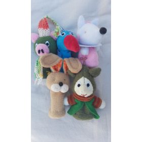   Kismanó család ujjbáb 5db-os(Mazsola,Tádé és a többiek)