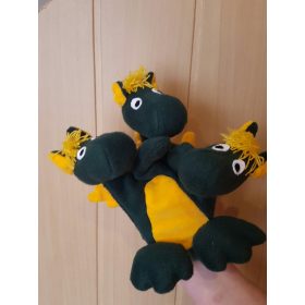 Három fejű sárkány ötujjas