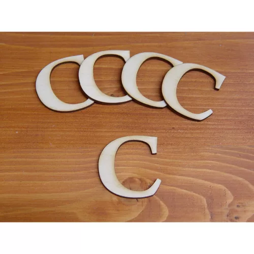 Natúr fa - Betű Carmen 5db/csomag 5cm