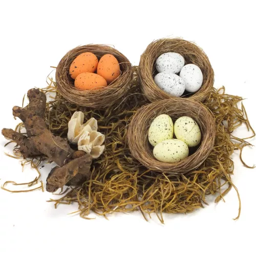 Tojások fészekben fehér-natúr-krém