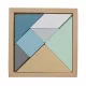 Tangram és tetris építőjáték (középen kék kocka)