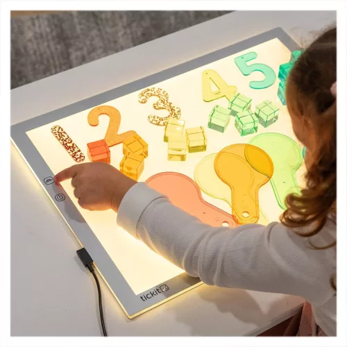 Világító panel 8 színben, A3-as méretben