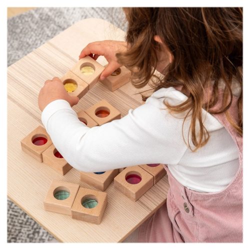 Fából készült kaleidoszkóp kockák akril betétekkel