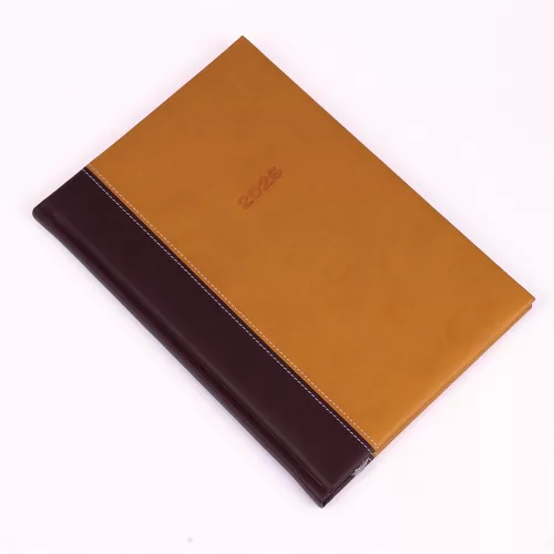 Határidőnapló Linett B/5, heti fehér lapokkal barna-mustár Realsystem 2026.