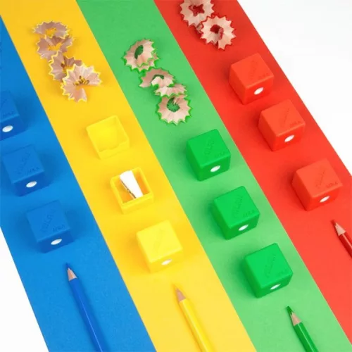 Hegyező 1 lyukú, tartályos Milan "Cubic|tartályos, 16 db/display, 20154216